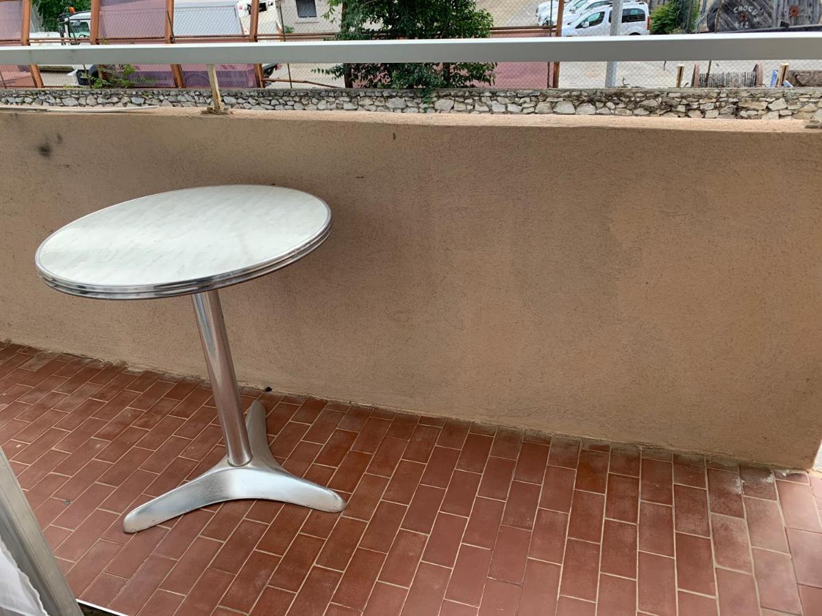 Nimes Studio Les Lavandes Parking Securise Apartamento Exterior foto